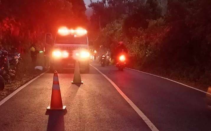 Tránsito detenido: localizan cuerpo sin vida en ruta a Santa Elena Barillas