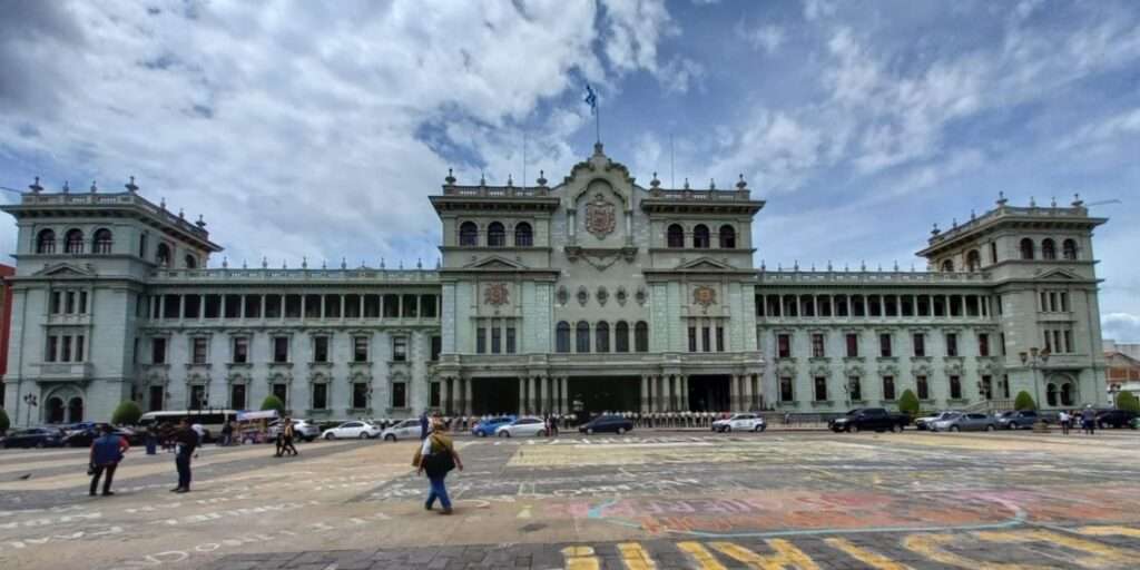 Navidad y Año Nuevo con asueto… el acuerdo que beneficia a servidores públicos