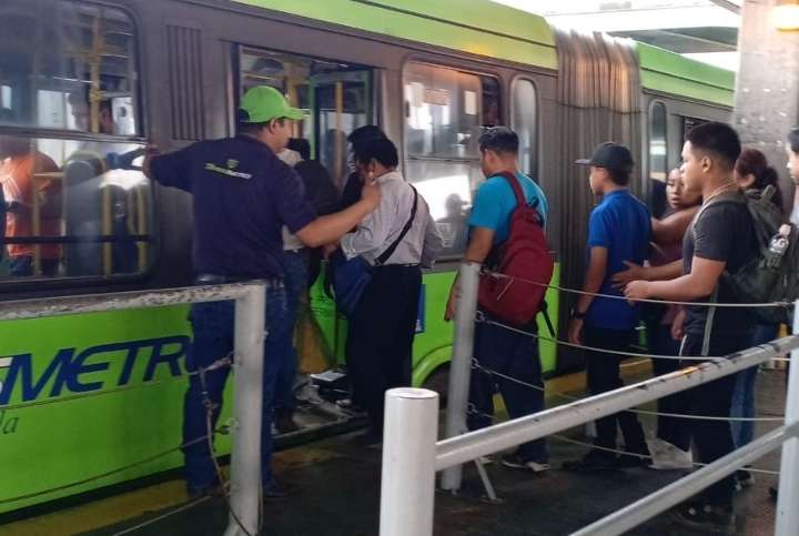 Transmetro ajusta recorrido de la Línea 18 por procesión