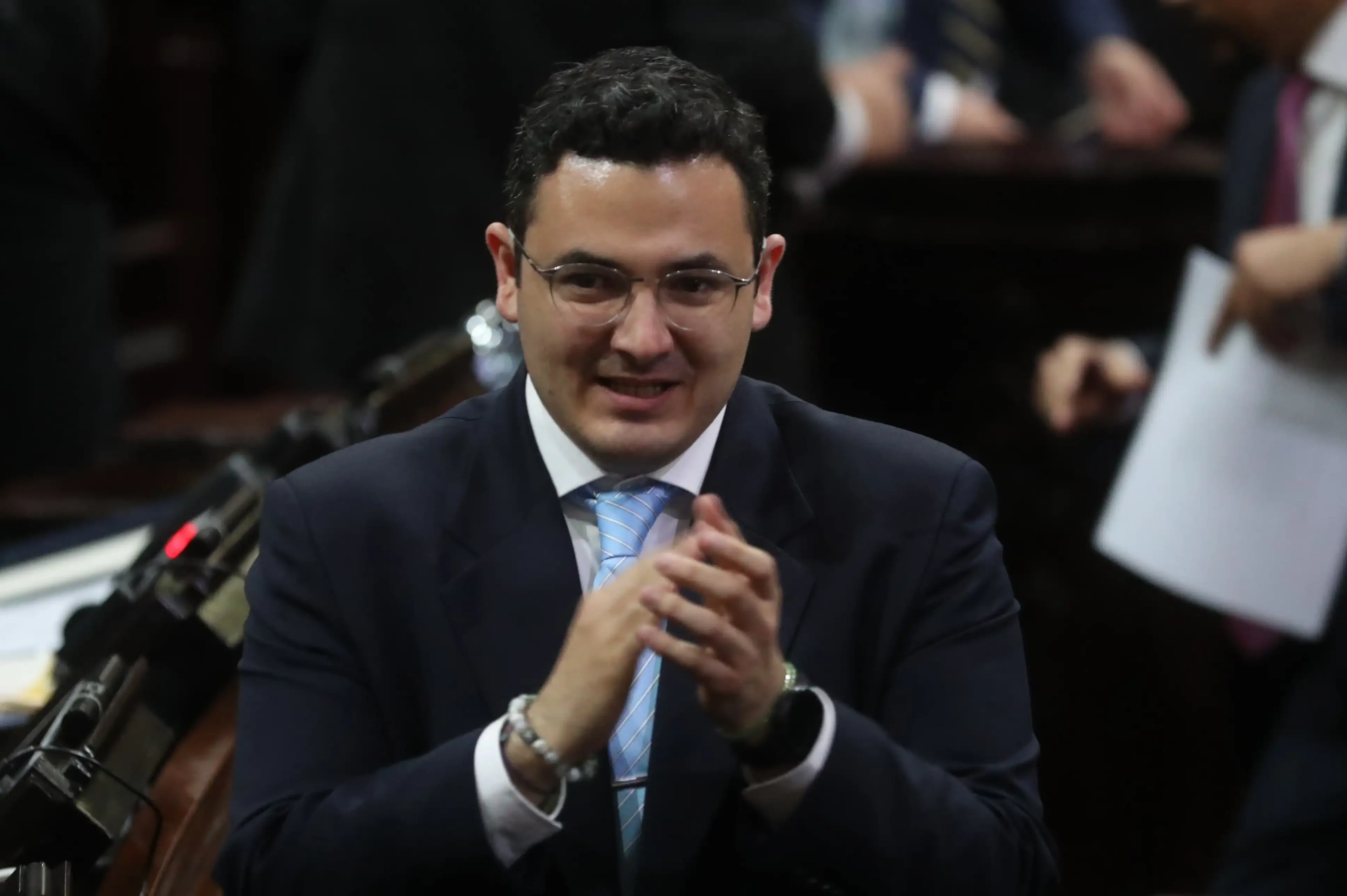 Samuel Pérez responde a querella de la UNE: “Les molesta que se expongan los vínculos de Torres con las maras”