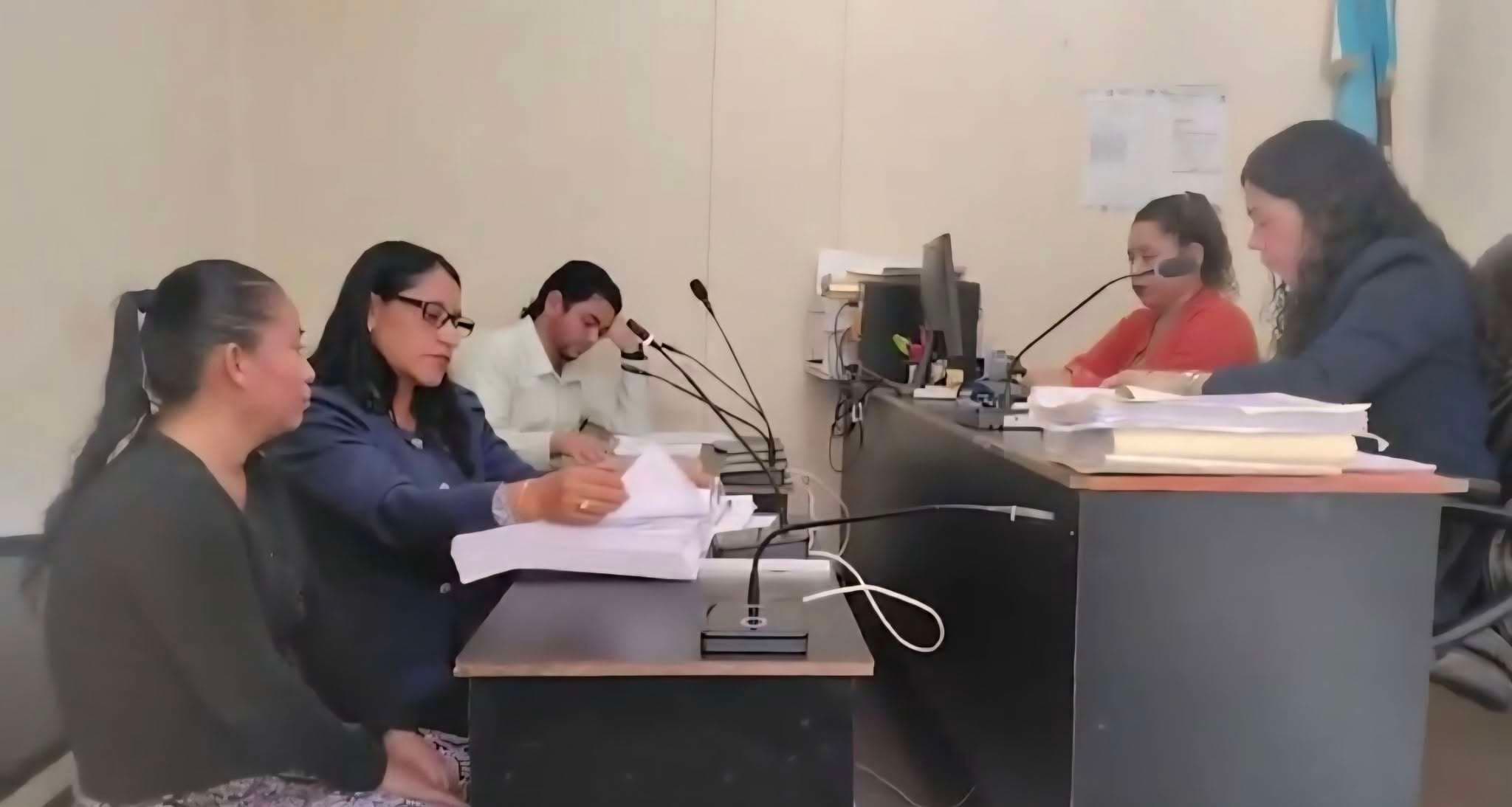 Presunta desaparición de recién nacido lleva a mujer a juicio en Escuintla