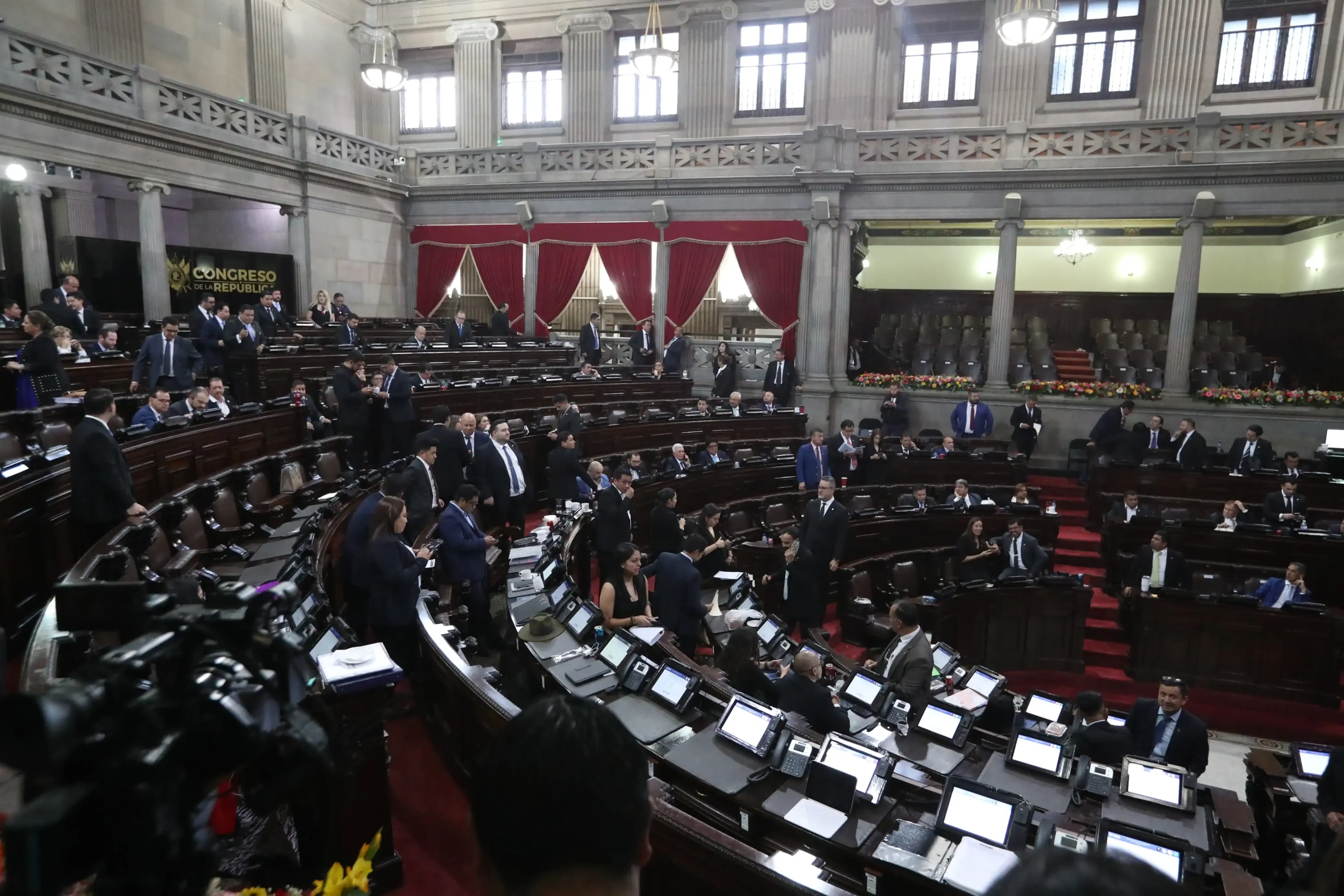 Diputados cuestionan financiamiento de la ampliación presupuestaria 2026