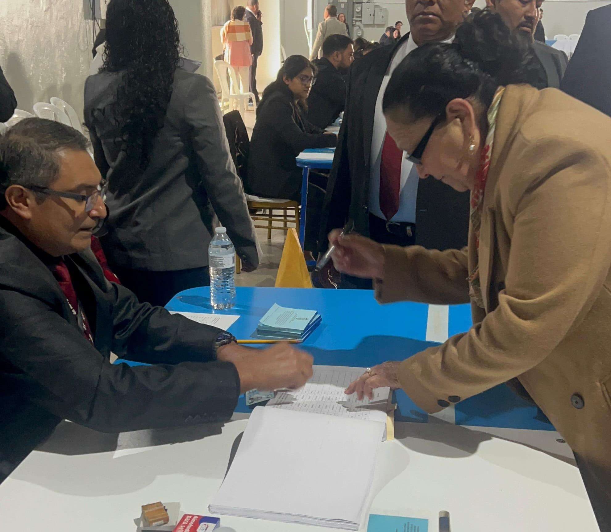 "La participación ciudadana es crucial" Consuelo Porras participa en la elección del Cang