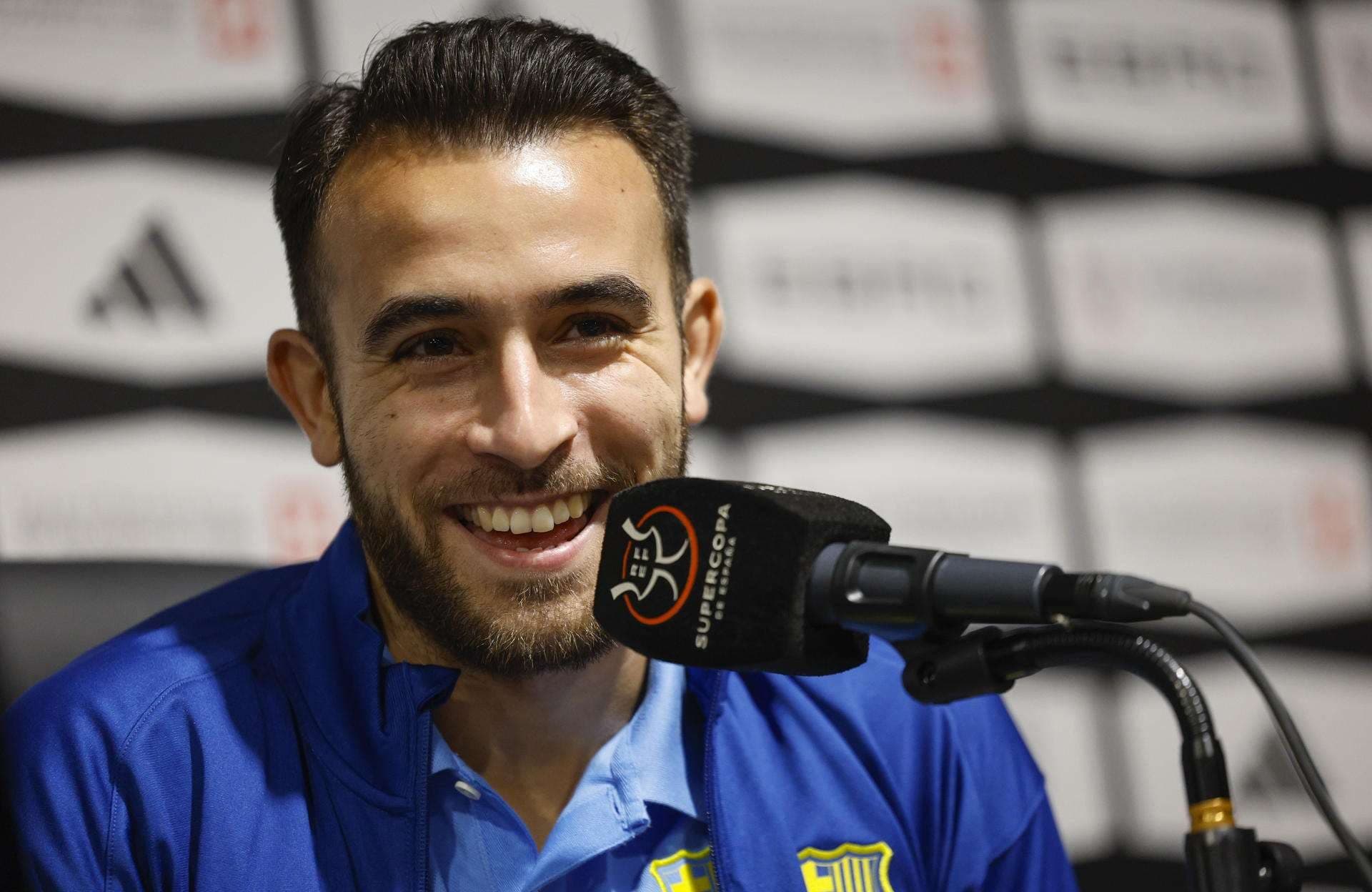 El defensa del FC Barcelona Eric García durante la rueda de prensa ofrecida este sábado en Yeda, Arabia Saudí, un día antes de la final de la Supercopa de España entre el FC Barcelona y el Real Madrid. EFE/ Kai Försterling