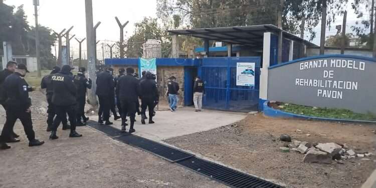 ¿Negocio clandestino en prisión? Denuncia por extorsión destapa mercado ilegal en Pavón