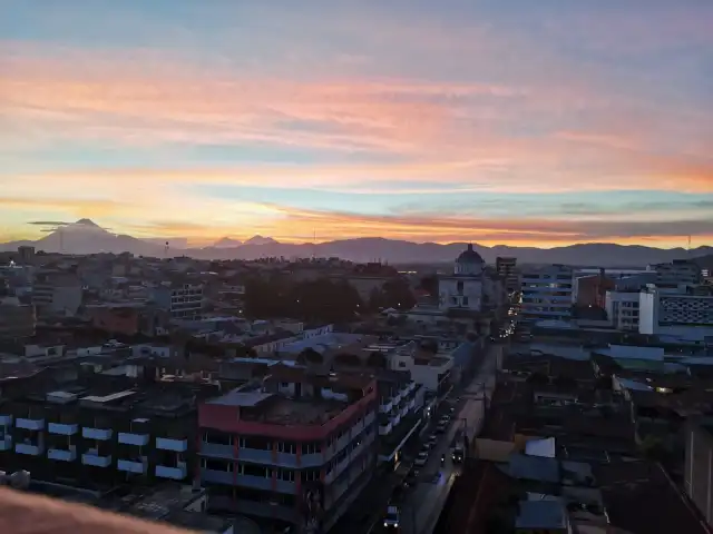 ¡Martes 17 de febrero soleado en la capital! Sol, brisa ligera y temperaturas agradables