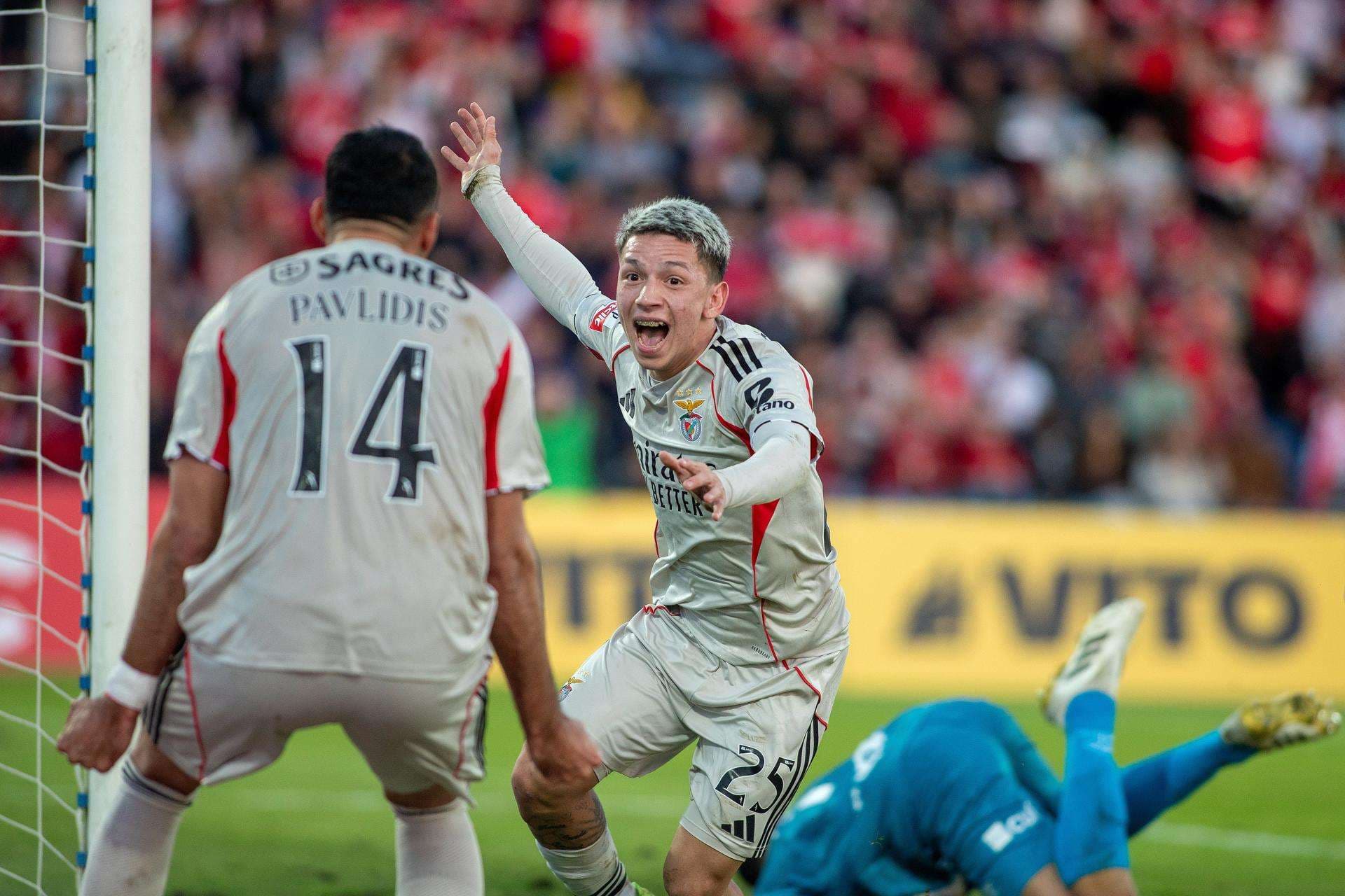 El Benfica, sin Prestianni, retoma la Liga lusa antes del segundo asalto en el Bernabéu